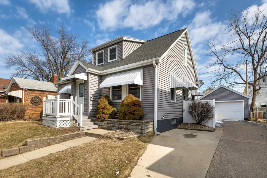 2418 White Street, Dubuque, IA 52001 - #2