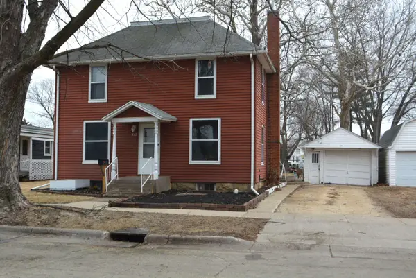 317 N Olive Street, Maquoketa, IA 52060
