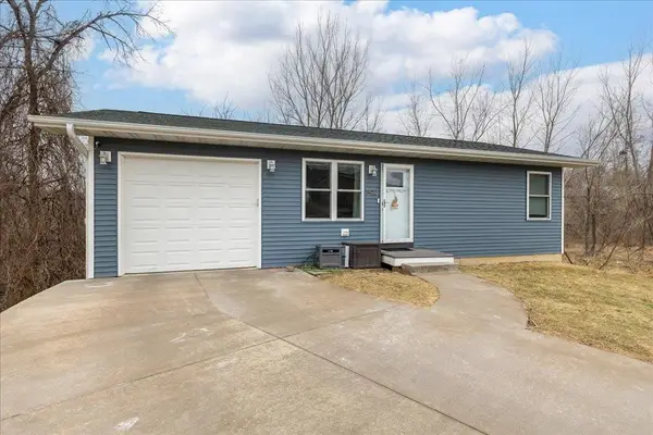 2148 Bald Eagle Court, Dubuque, IA 52001