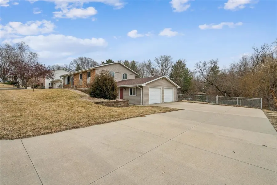 5680 Sun Valley Drive, Asbury, IA 52002 - #3