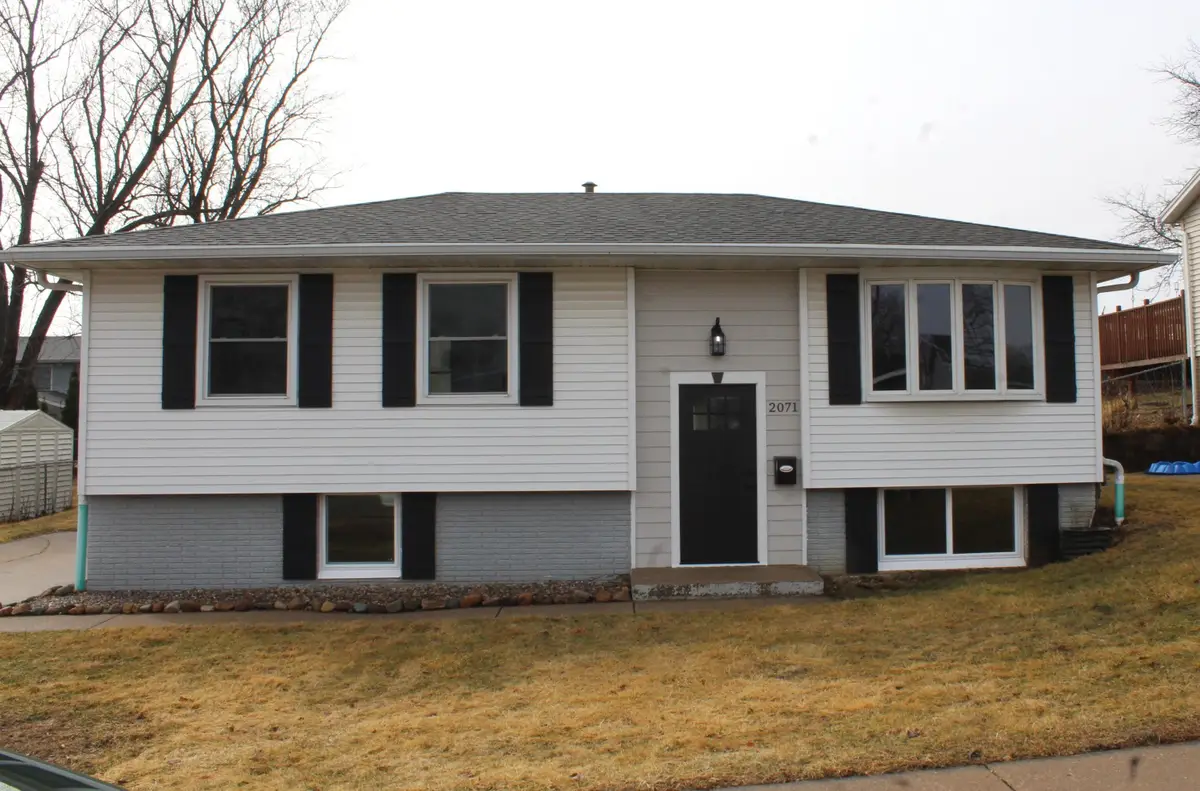 2071 Ellen Street, Dubuque, IA 52002 - #1