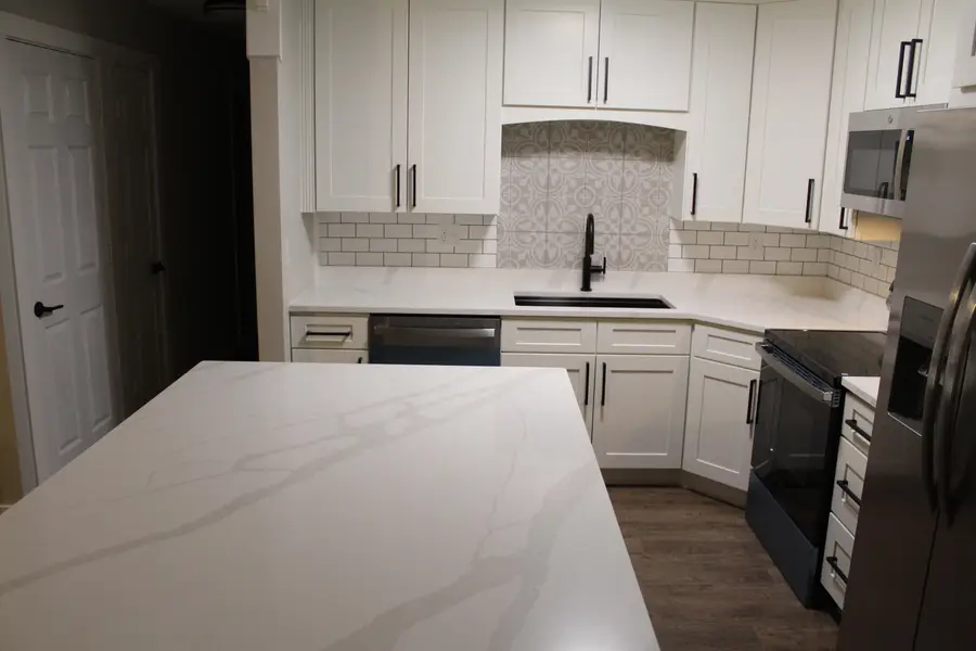 2071 Ellen Street, Dubuque, IA 52002 - #3