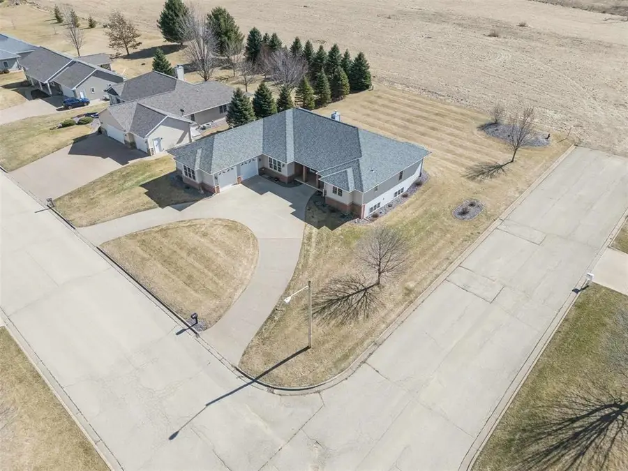 1175 Matador Drive, Platteville, WI 53818 - #3