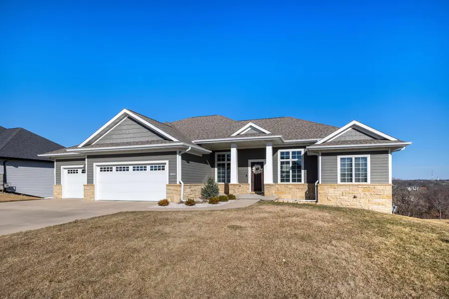 2055 Creek Wood Drive, Dubuque, IA 52003 - #2