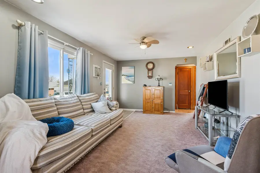 607 SW 5th Avenue, Cascade, IA 52033 - #3