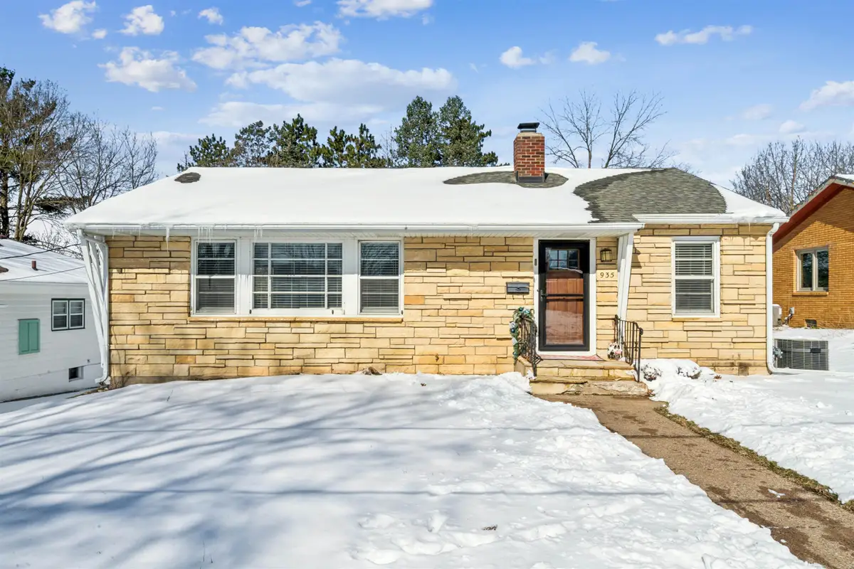 935 Indian Ridge, Dubuque, IA 52003 - #1