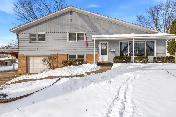 1930 Saint Anne Court, Dubuque, IA 52001