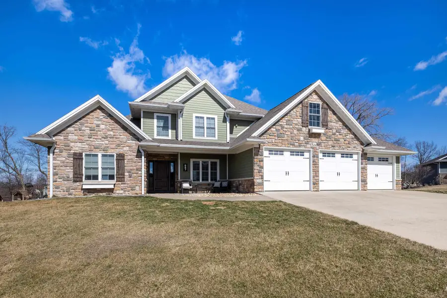 887 Amara Court, Peosta, IA 52068 - #2