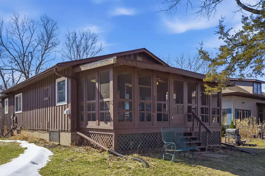 9948 Shawondassee Lane, Dubuque, IA 52003 - #2