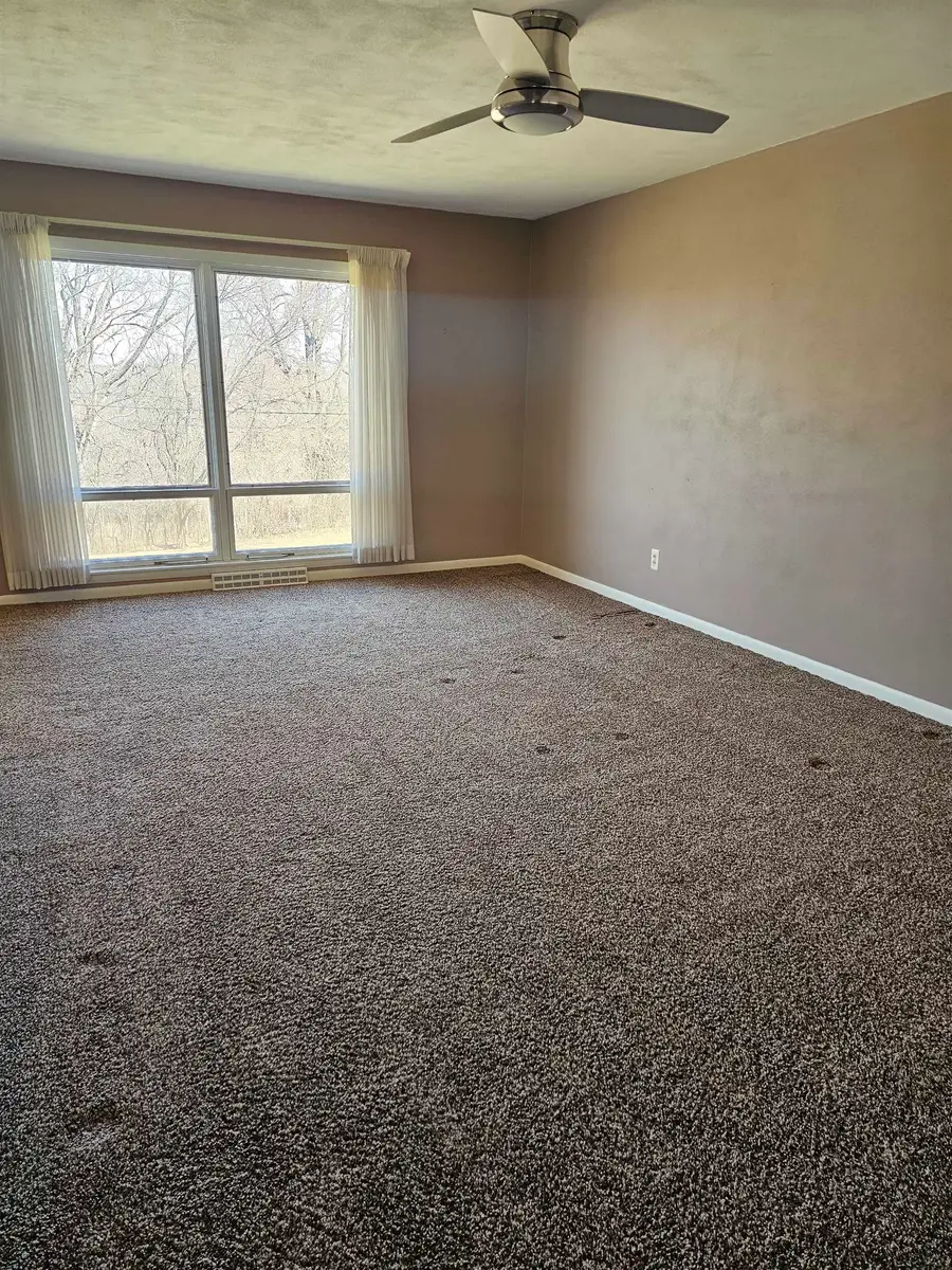 2990 Oak Crest Drive, Dubuque, IA 52001 - #3