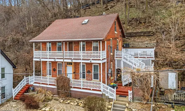 189 Saint Marys Street, Dubuque, IA 52001