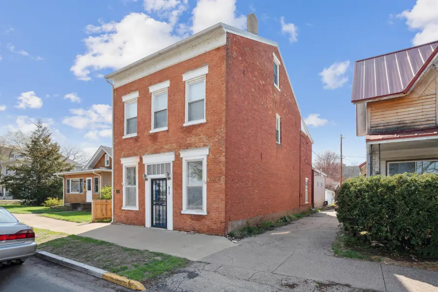 618 S River Park Drive, Guttenberg, IA 52052 - #2