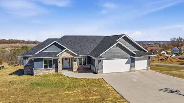 7019 Budd Road, Asbury, IA 52002