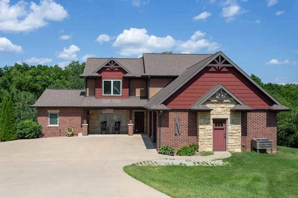 15261 WOOD VALE Court, Peosta, IA 52068 - #1
