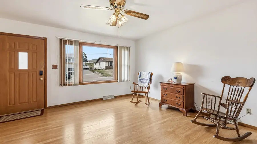 3463 Kimberly Drive, Dubuque, IA 52002 - #3