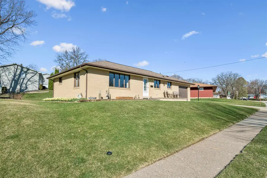 1921 Avalon Road, Dubuque, IA 52001 - #3