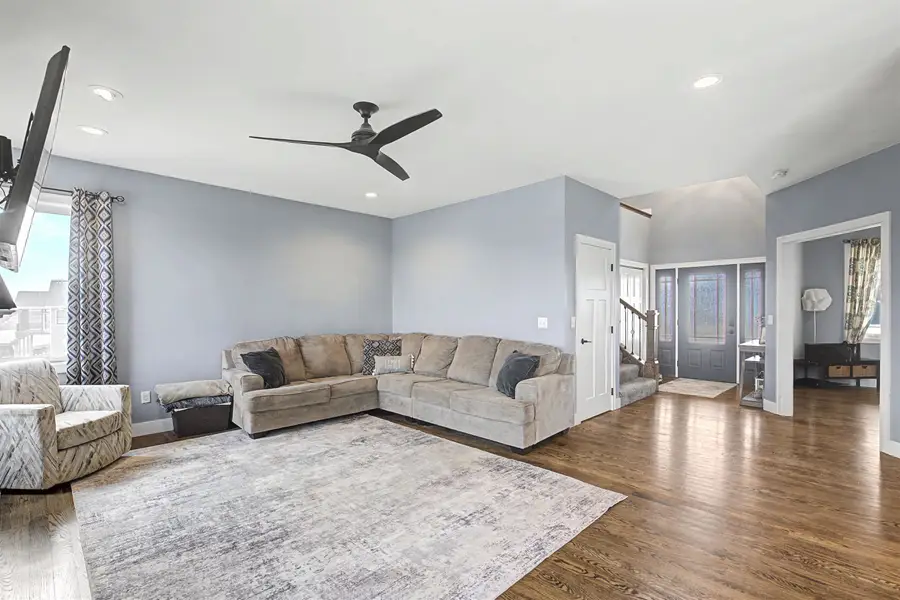 434 White Street, Benton, WI 53803 - #3