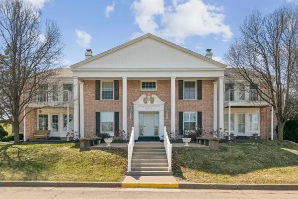 2375 Coventry Park #101, Dubuque, IA 52001