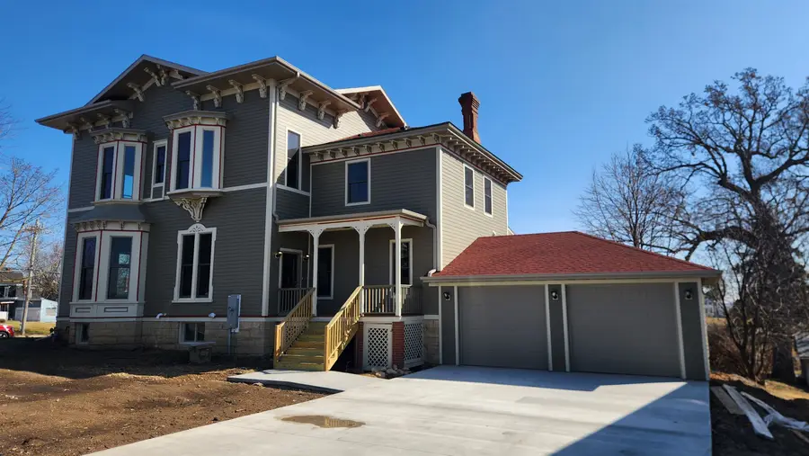 890 W 3rd Street, Dubuque, IA 52002 - #3