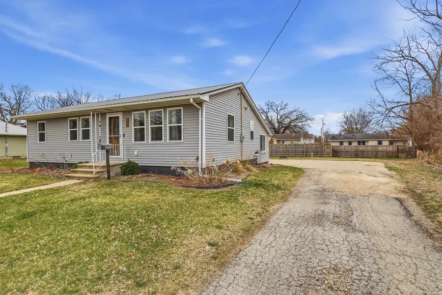 713 E Union Street, Manchester, IA 52057 - #3