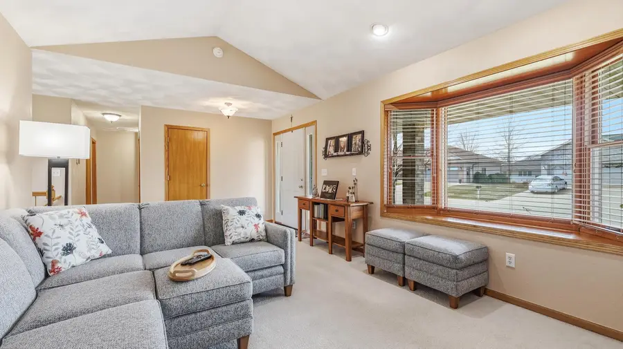 620 Melinda Drive, Peosta, IA 52068 - #2