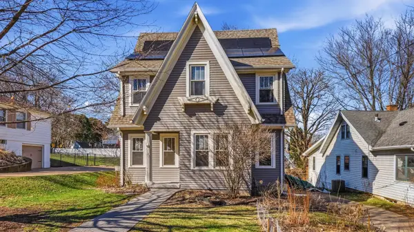 1135 Wood Street, Dubuque, IA 52001