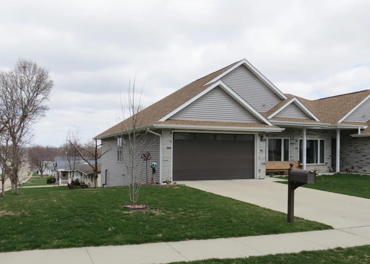 314 E Locust Street, Maquoketa, IA 52060 - #1