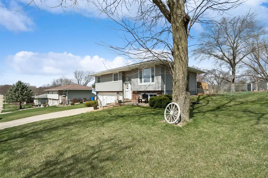 5655 Sun Valley Drive, Asbury, IA 52002 - #3