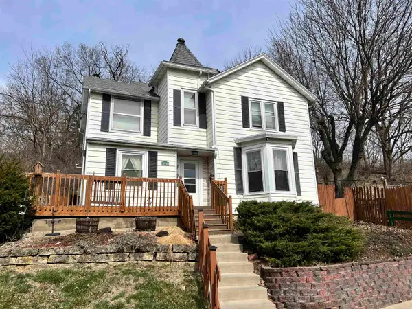 2600 Broadway Street, Dubuque, IA 52001