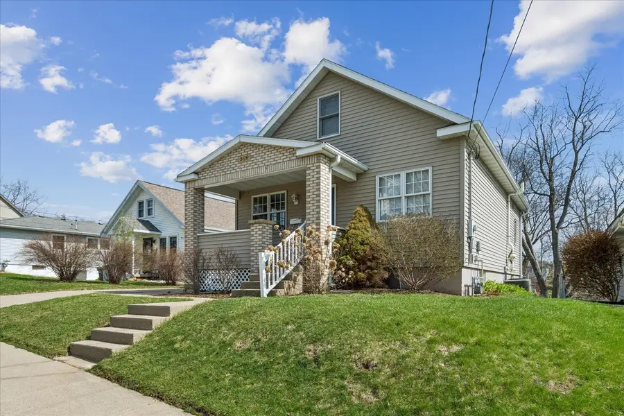 2476 Pearl Street, Dubuque, IA 52001 - #2