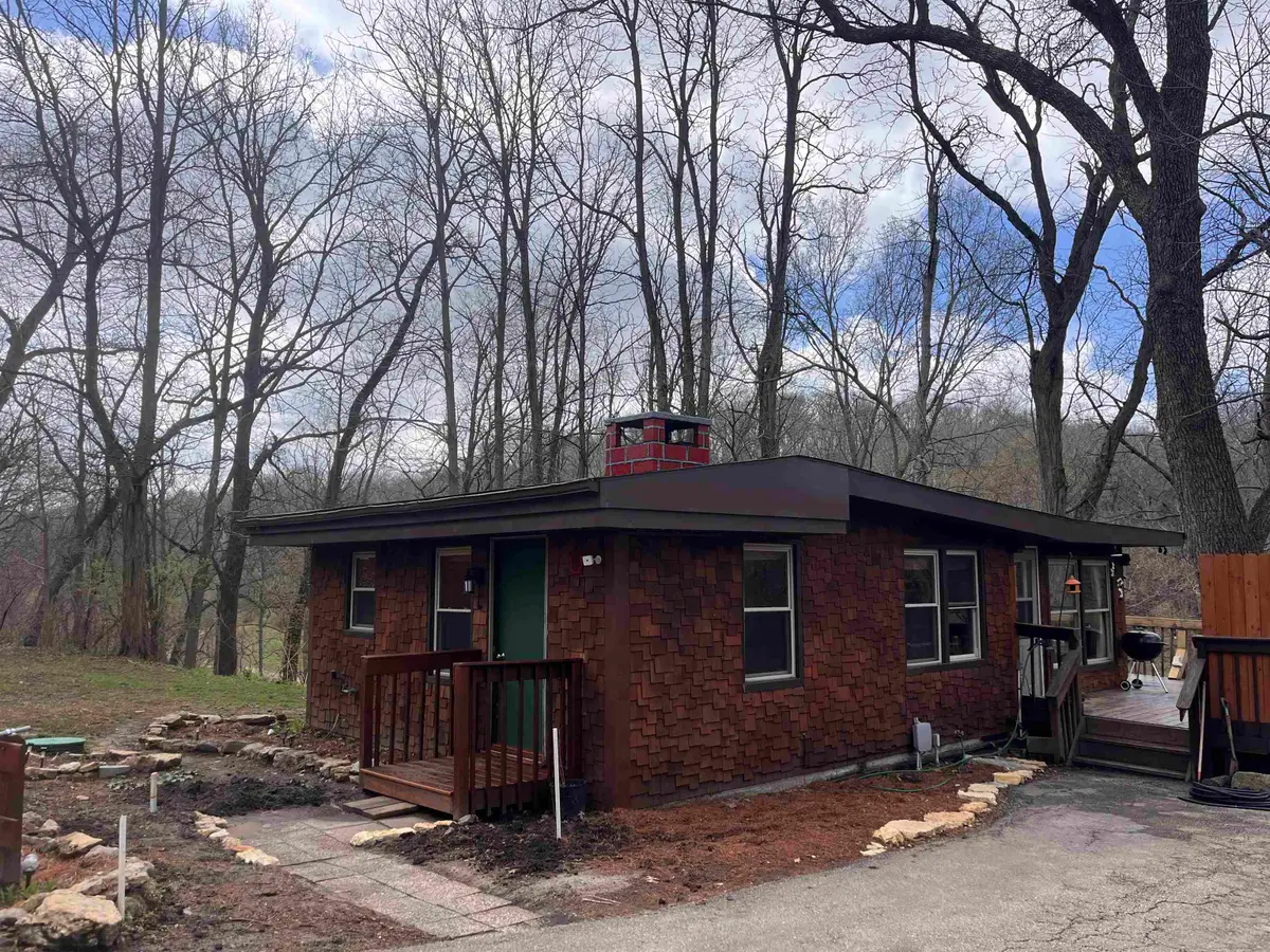 9919 Shawondassee Drive, Dubuque, IA 52003 - #1