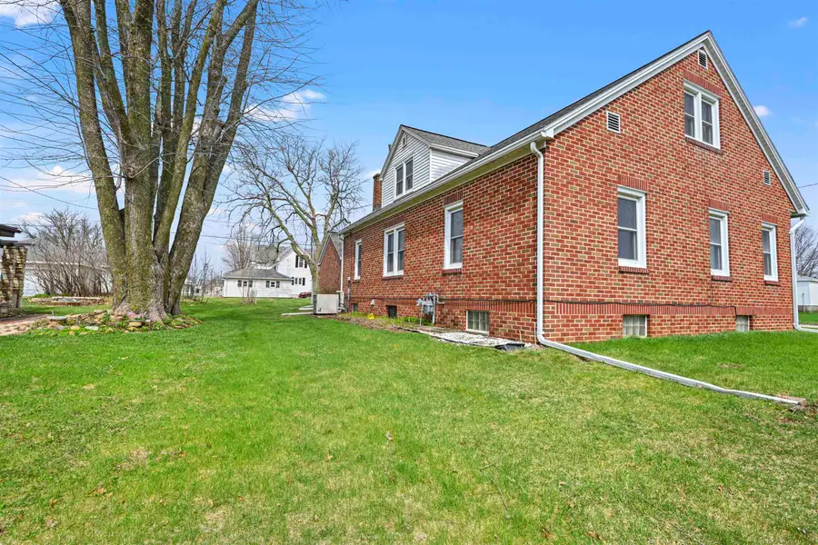 206 2nd St SW, Farley, IA 52046 - #3