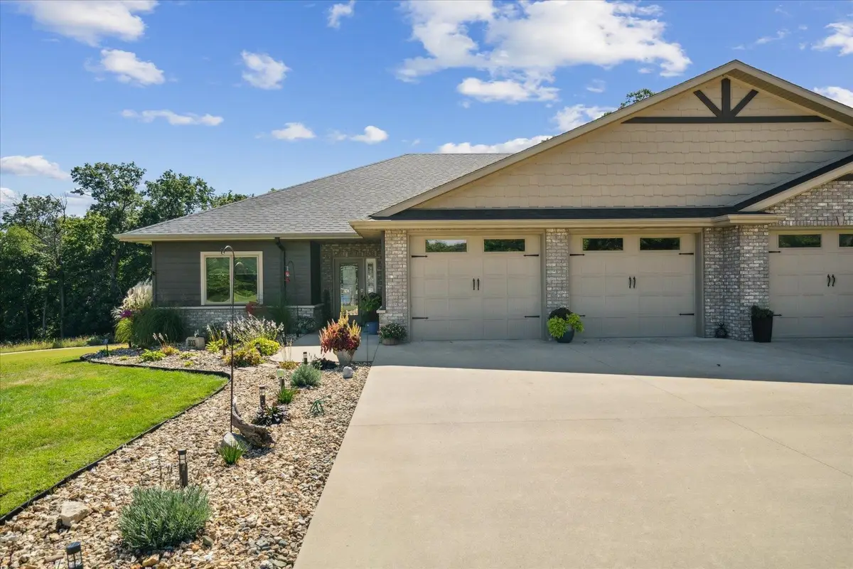 20679 Kayak Court, Manchester, IA 52057 - #1