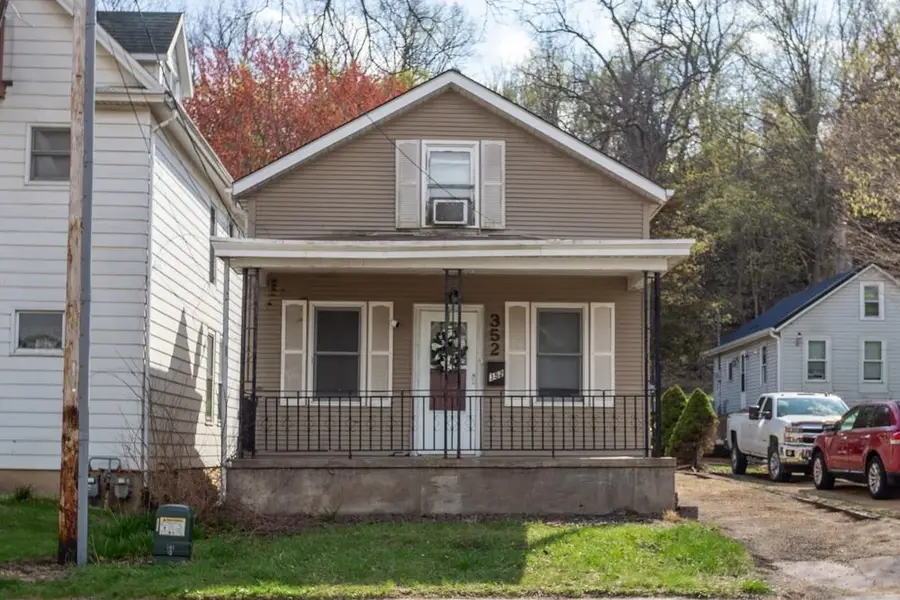 352 Kaufmann Avenue, Dubuque, IA 52001 - #2