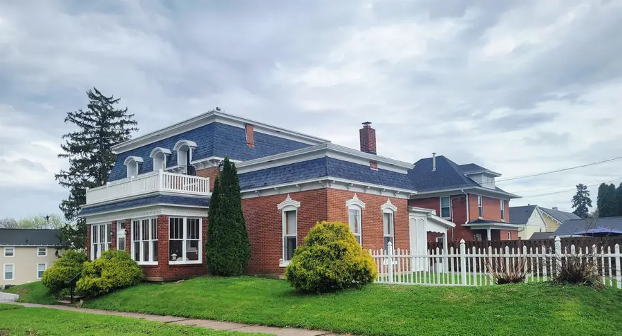 108 N 4th Street, Bellevue, IA 52031 - #2