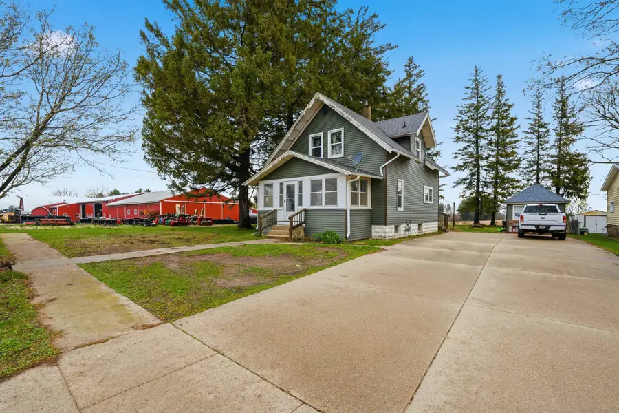 429 W Mission Street, Strawberry Point, IA 52076 - #2