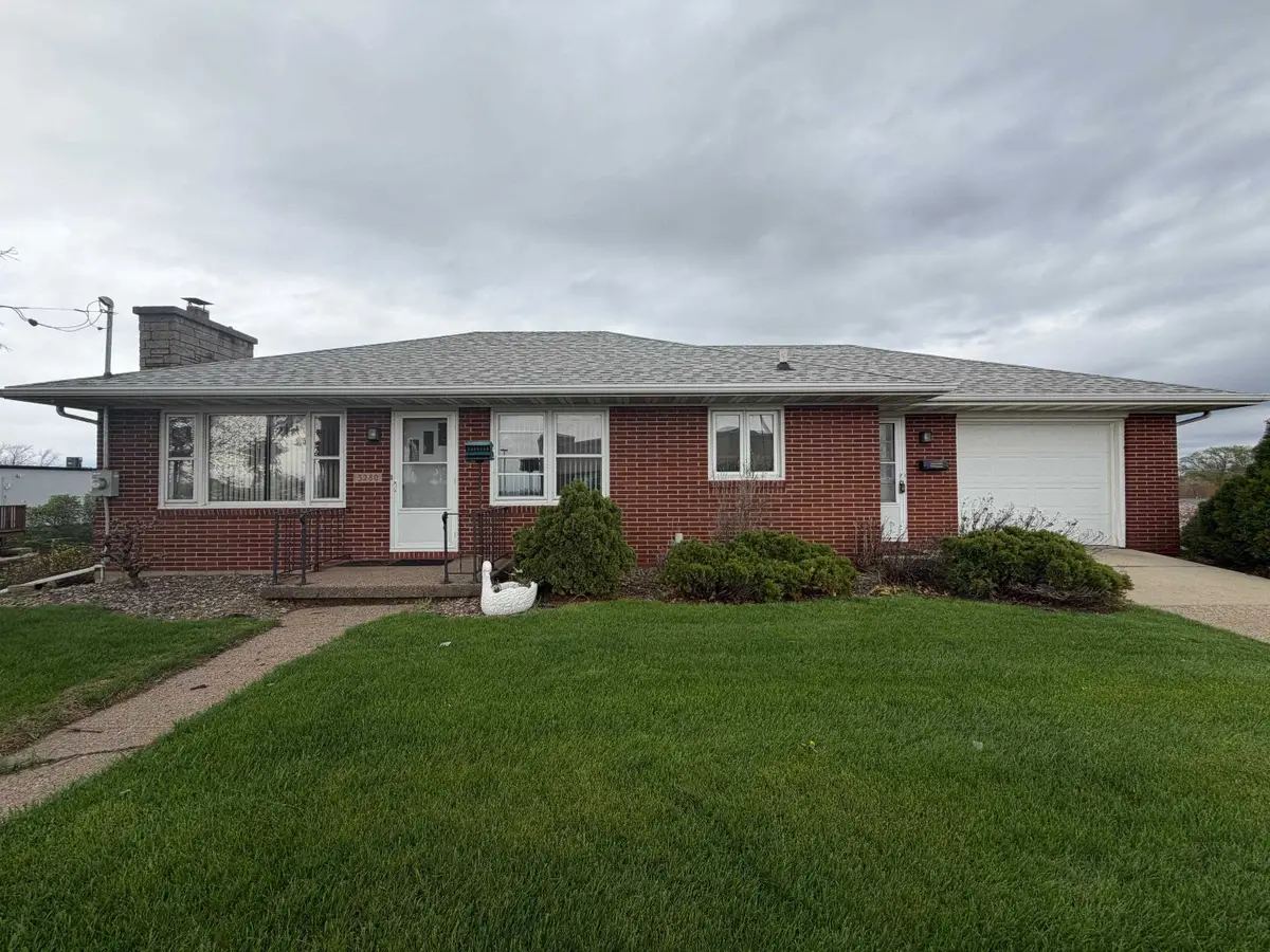 3280 Asbury Road, Dubuque, IA 52001 - #1