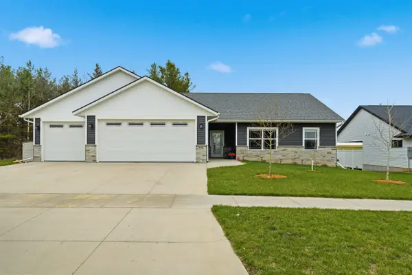 924 White Oak Street, Manchester, IA 52057