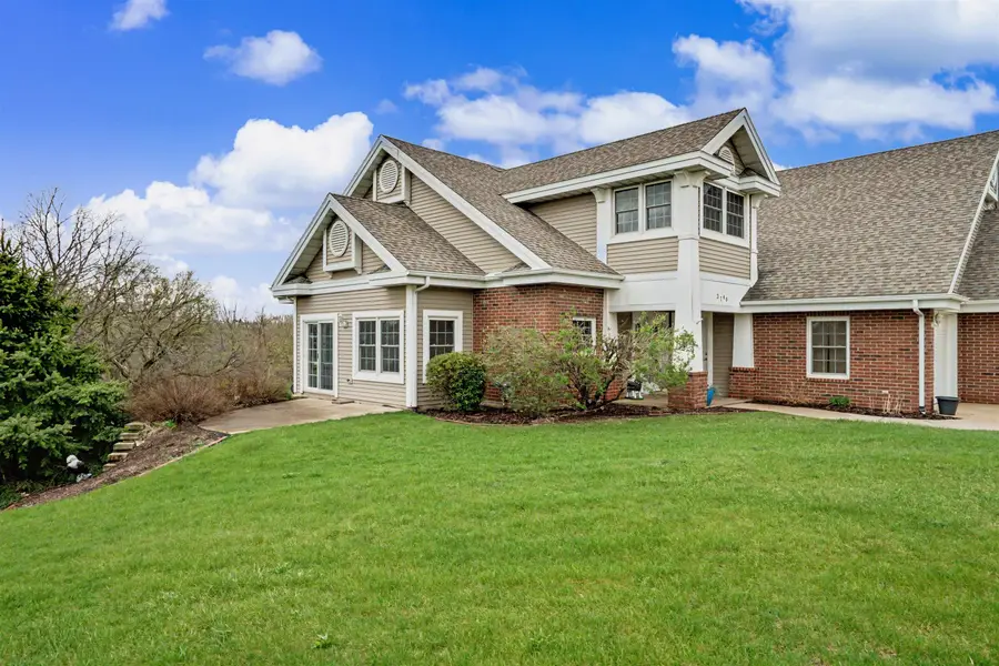 3740 Oak Park Court, Dubuque, IA 52002 - #3