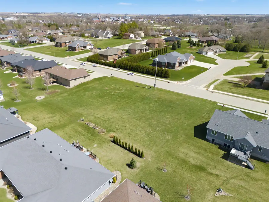 1004 7th St SW, Dyersville, IA 52040 - #3