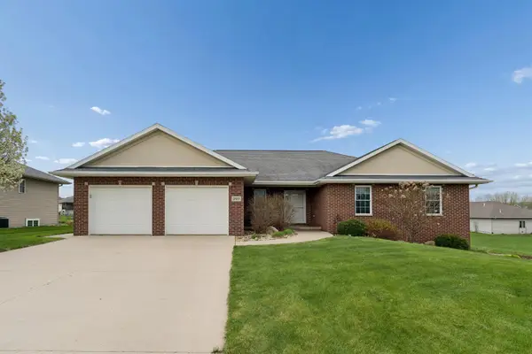309 St. Clair Drive, Farley, IA 52046