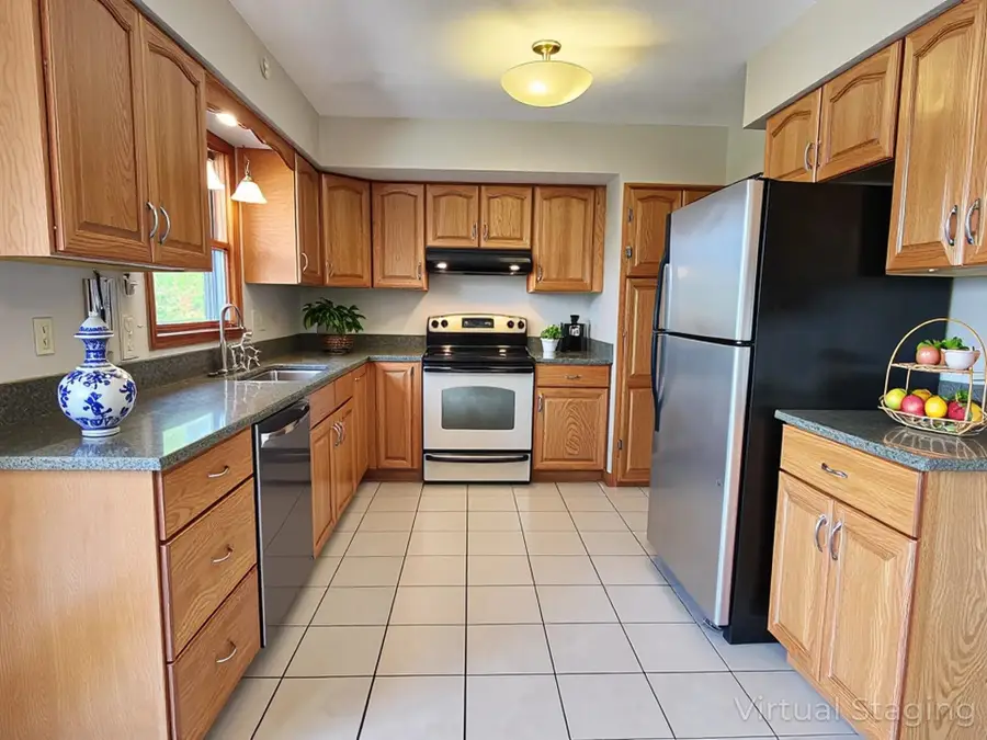 1355 Madera Street, Dubuque, IA 52001 - #3