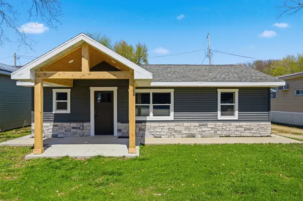 20635 262nd Street, Delhi, IA 52223