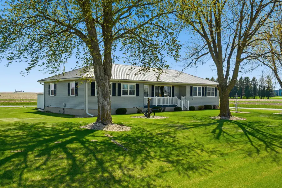 1838 Honey Creek Road, Manchester, IA 52057 - #2
