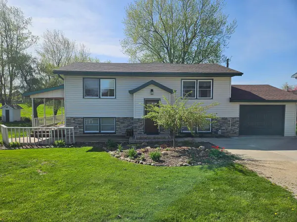 408 E Centre Street, Garnavillo, IA 52049