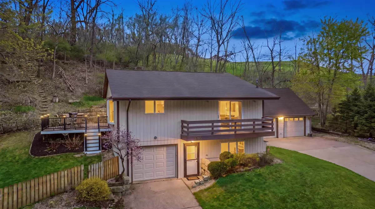 3016 Shiras Avenue, Dubuque, IA 52001 - #1