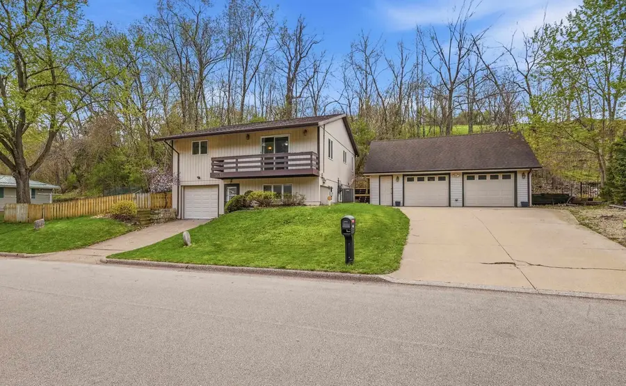 3016 Shiras Avenue, Dubuque, IA 52001 - #3