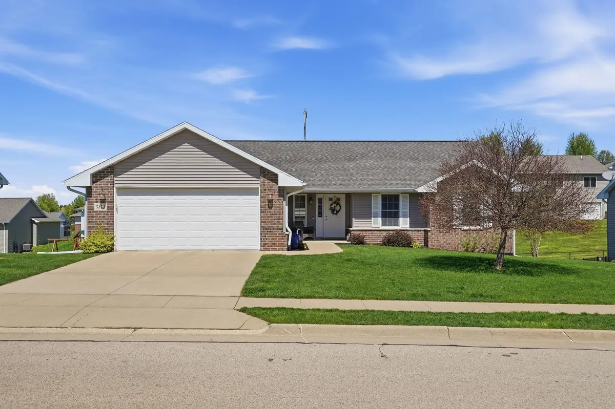 5173 Park Place, Asbury, IA 52002 - #1