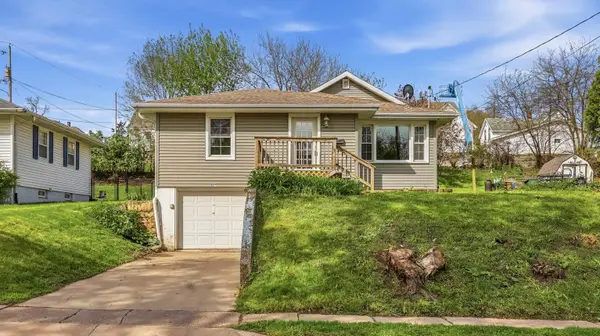 1523 Adair Street, Dubuque, IA 52001