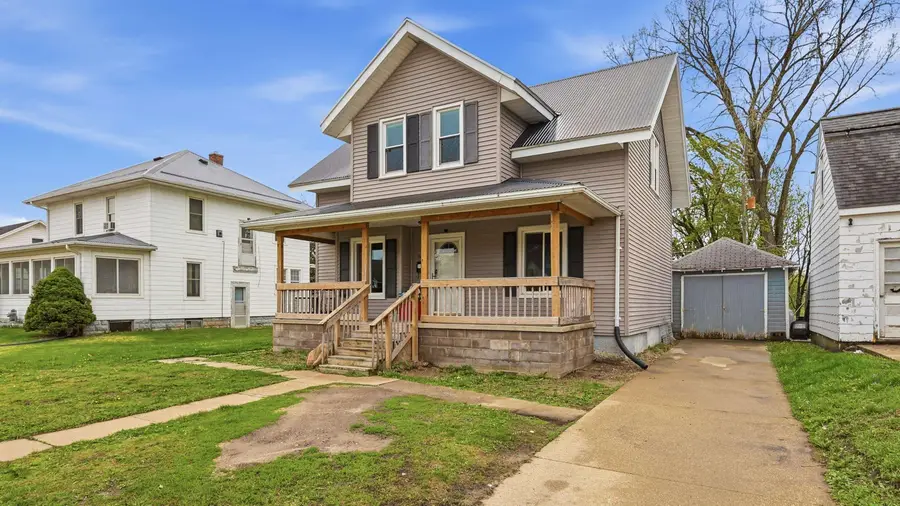 527 SW 2nd Avenue, Dyersville, IA 52040 - #2